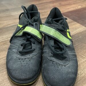 Adidas powerlifts